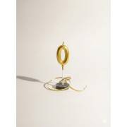 Золоті святкові свічки-цифри — стиль, який прикрашає кожне свято