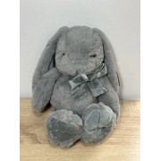 М’які плюшеві зайчики — ніжні, обіймашні й неймовно милі! Сірий